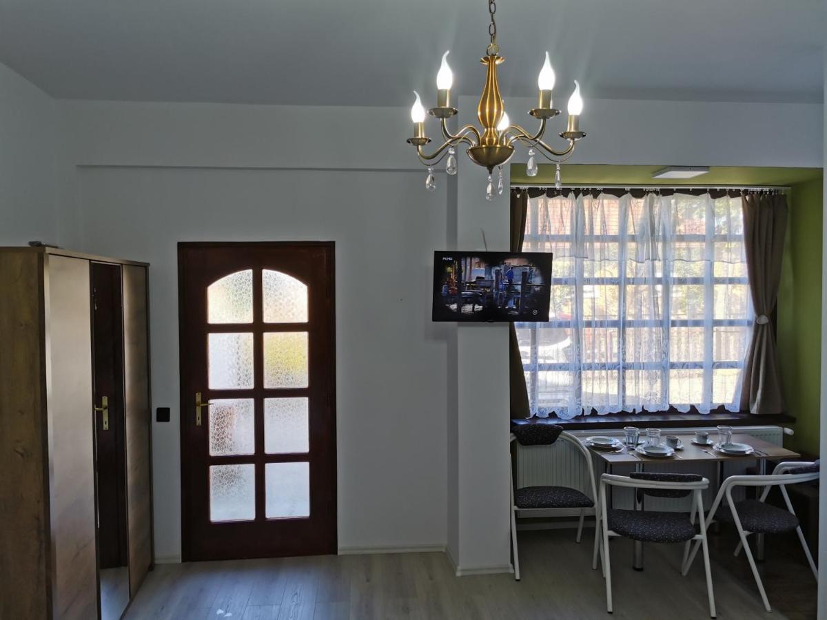 Ambient Deluxe Apartman Дьюла Экстерьер фото